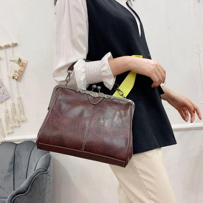 Celeste™ | Vintage Kiss-Lock Shoulder Bag